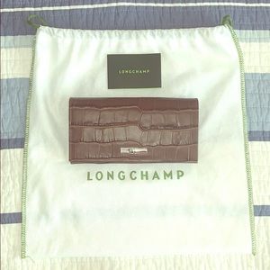 NEW!! Longchamp Leather wallet (Brown)